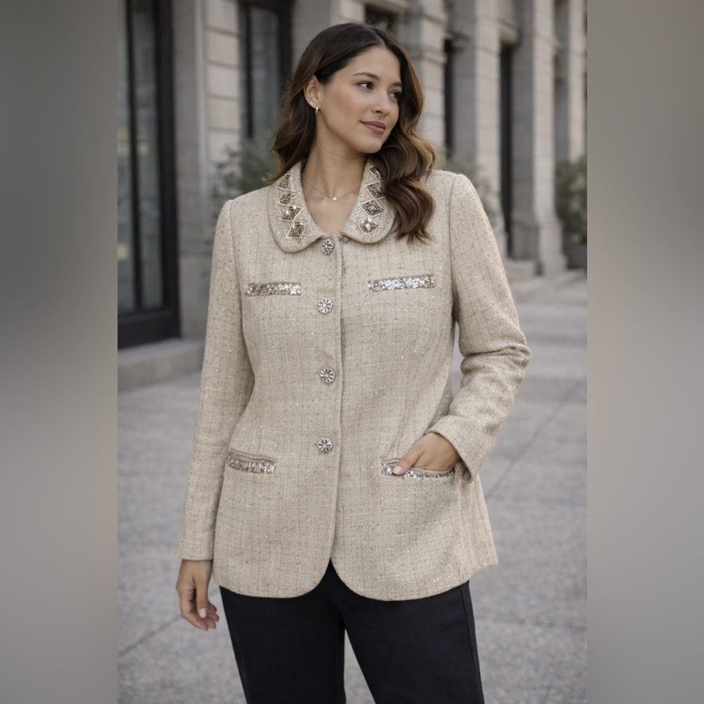 Bloomingdale's women's blazer jacket with sequins and jewels in beige/gold